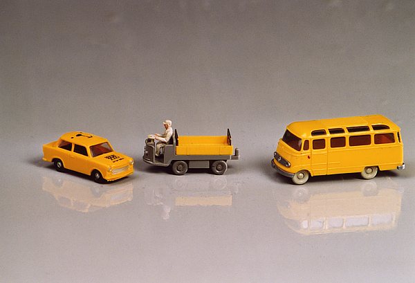 Elektrokarren_MercBus_Trabi.jpg