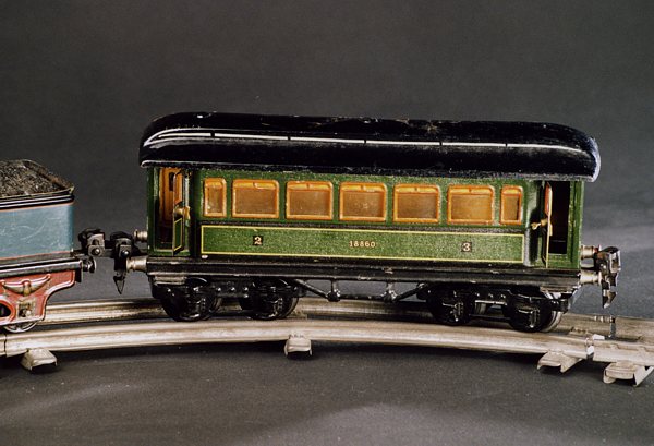 MaerklinPersonenwagen.jpg