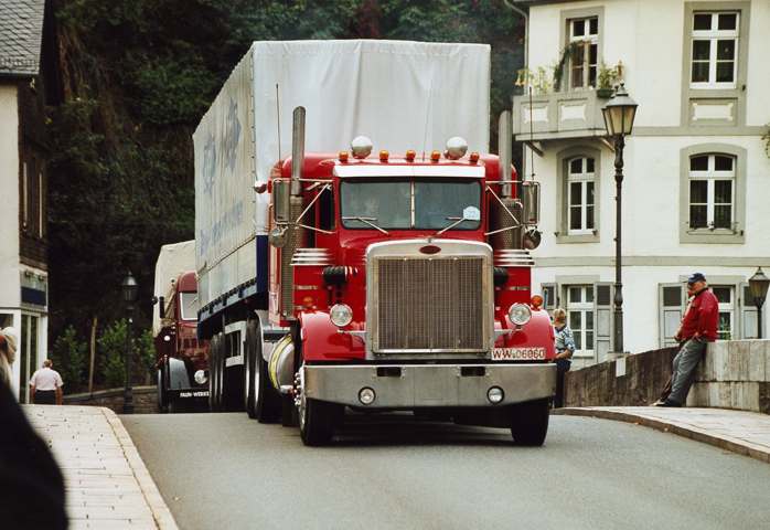 Kenworth1B.jpg